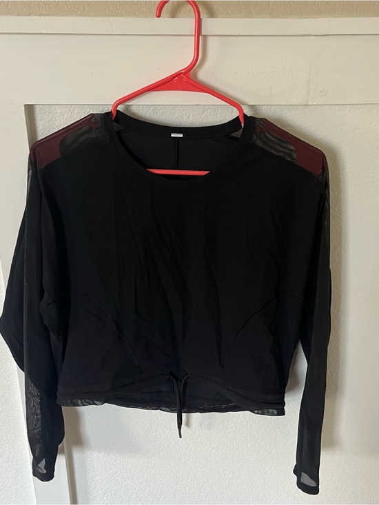 lululemon athletica Tops - Lululemon Athletica Women's 4 Cropped Workout Long Sleeve Shirt.